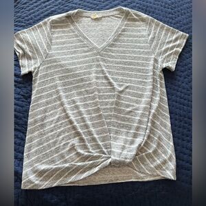 Women’s Caslon Knotted Front Top